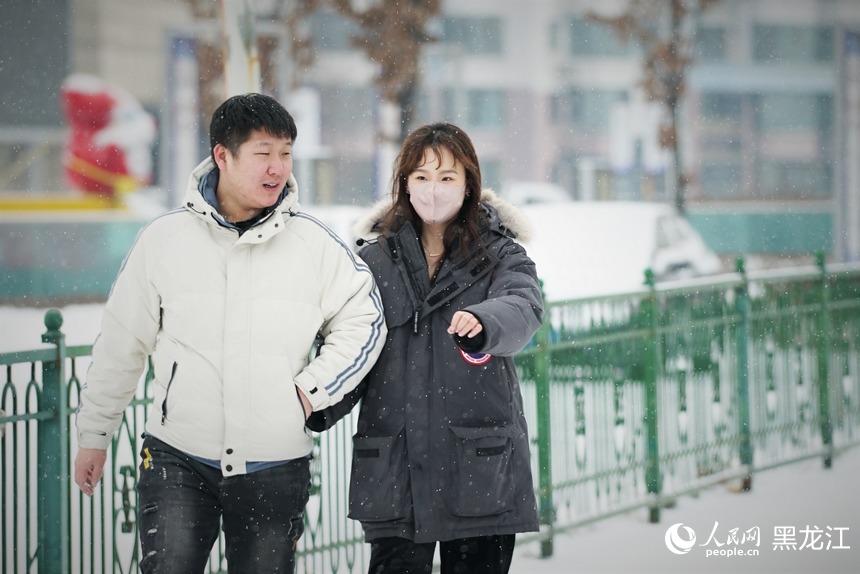 哈爾濱迎春雪 市民暢玩樂趣多