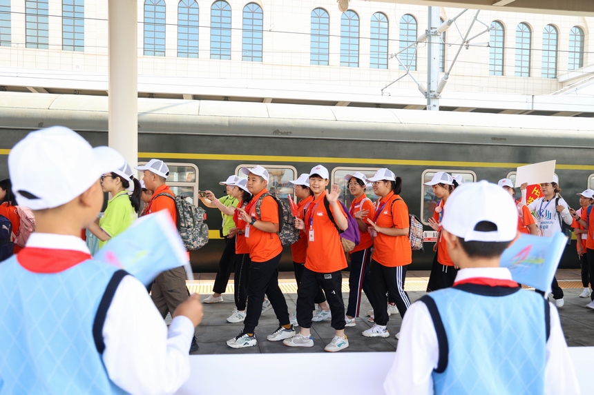 全國各地到達黑龍江旅游專列突破100列