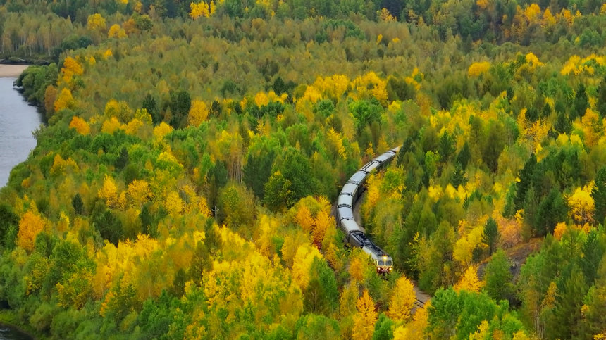 穿林海過群山 賞黑龍江秋季五花山色