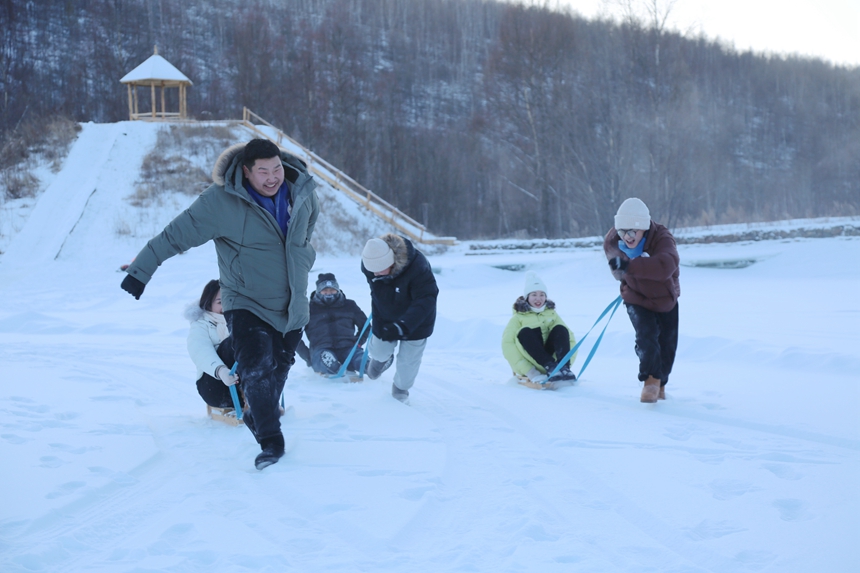 大興安嶺地區(qū)呼中區(qū)舉辦“興安之巔森林冰雪穿越季”活動(dòng)