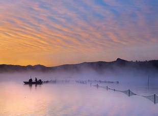 《水庫(kù)晨光》崔寶艷